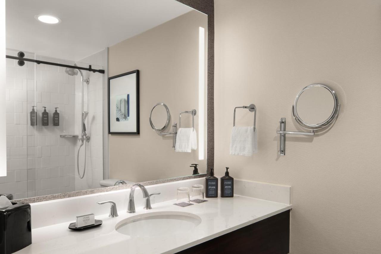 Sheraton Milwaukee ברוקפילד מראה חיצוני תמונה