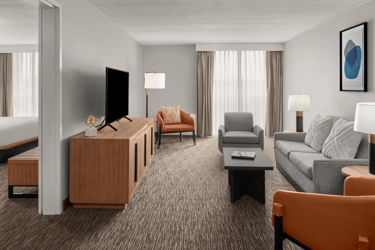 Sheraton Milwaukee ברוקפילד מראה חיצוני תמונה
