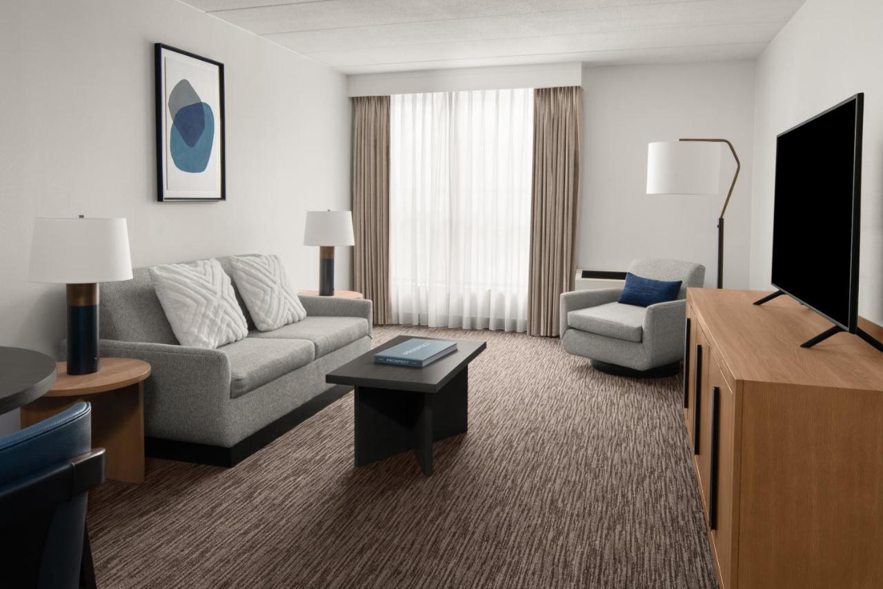 Sheraton Milwaukee ברוקפילד מראה חיצוני תמונה