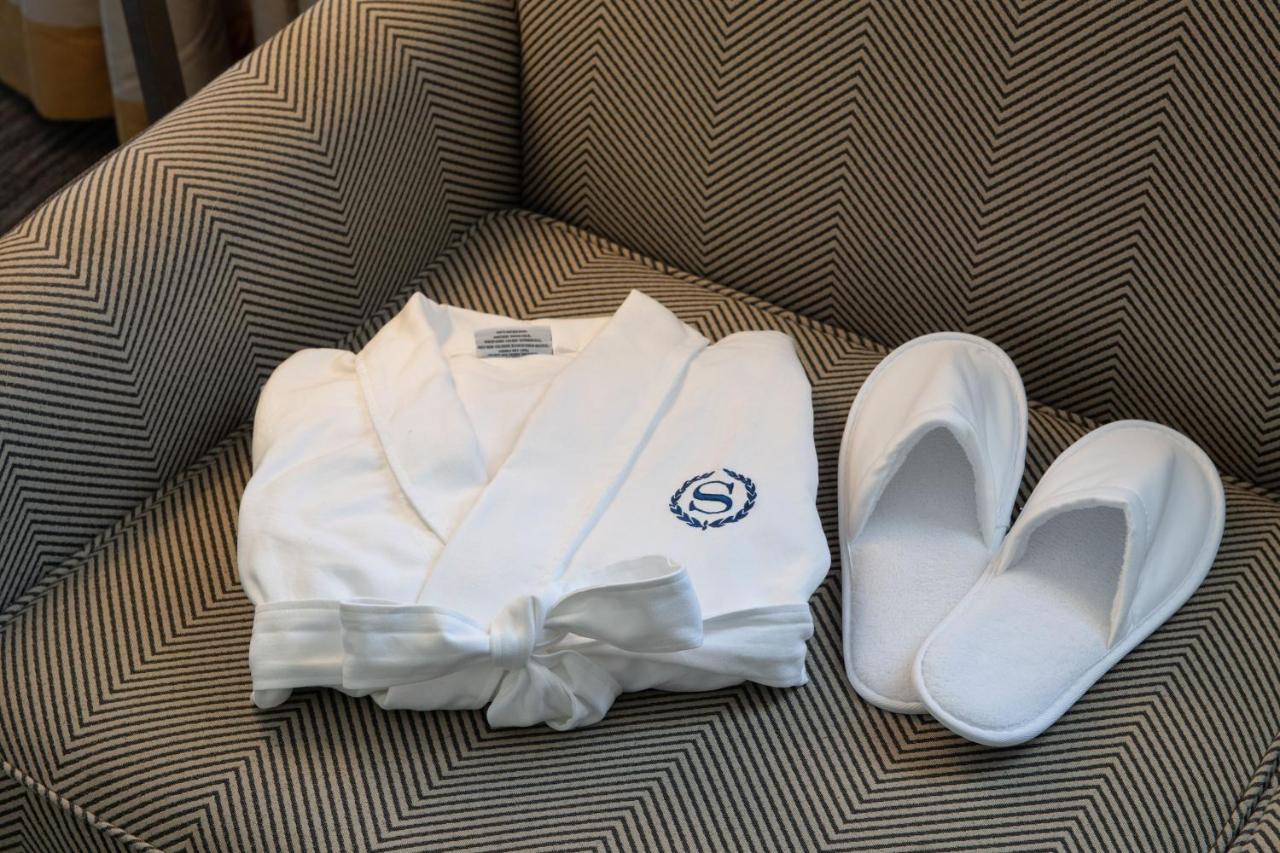 Sheraton Milwaukee ברוקפילד מראה חיצוני תמונה