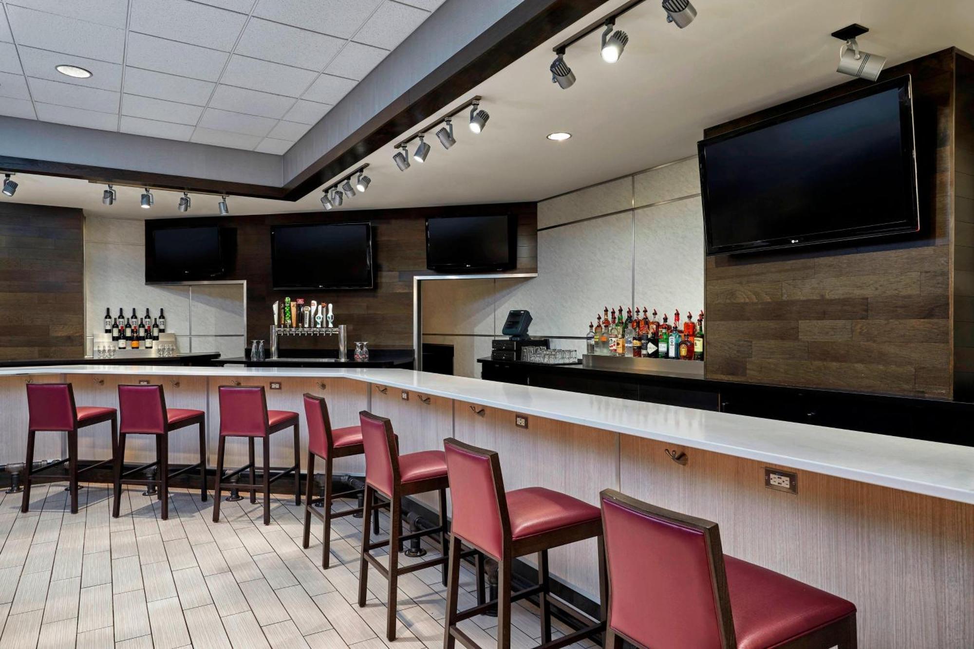 Sheraton Milwaukee ברוקפילד מראה חיצוני תמונה