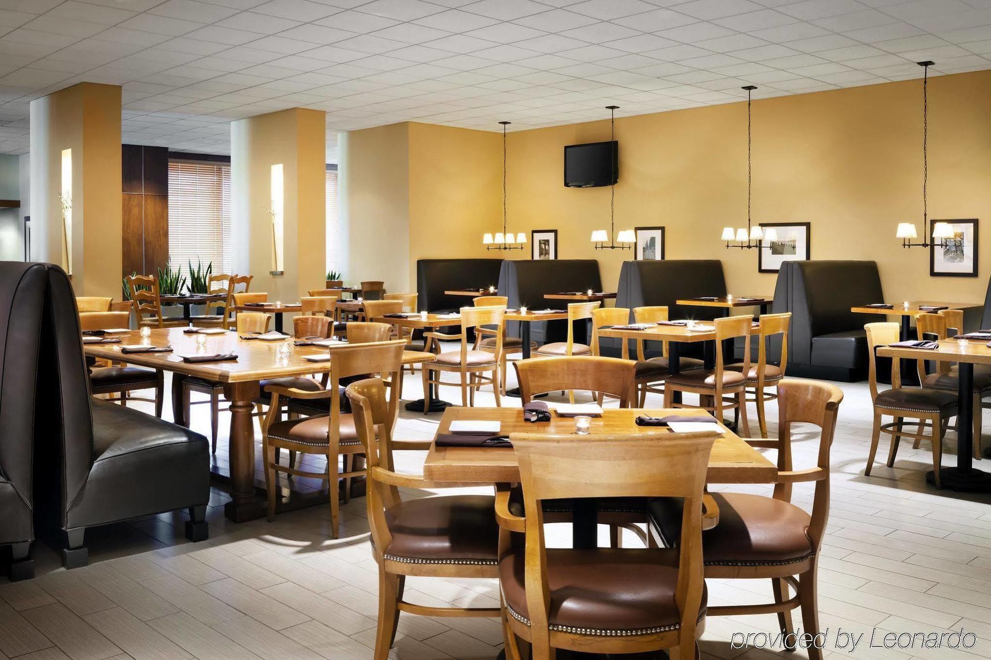 Sheraton Milwaukee ברוקפילד מראה חיצוני תמונה
