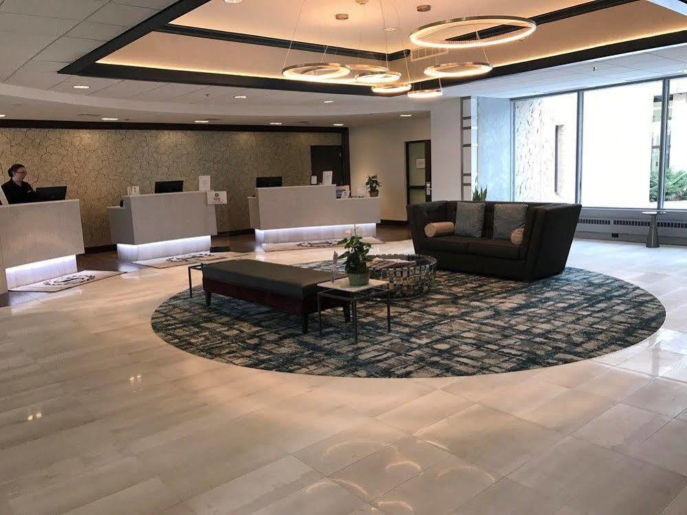 Sheraton Milwaukee ברוקפילד מראה חיצוני תמונה
