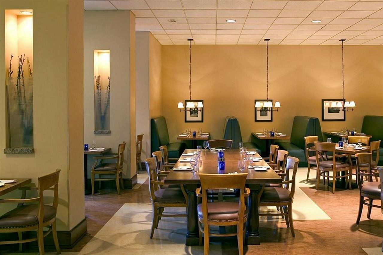 Sheraton Milwaukee ברוקפילד מראה חיצוני תמונה